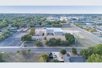 306 S 10th Street, Pflugerville, TX 78660 - Photo 4