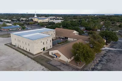 306 S 10th Street, Pflugerville, TX 78660 - Photo 2