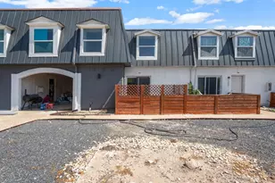 300 E Croslin St, Austin, TX 78752 - Photo 30