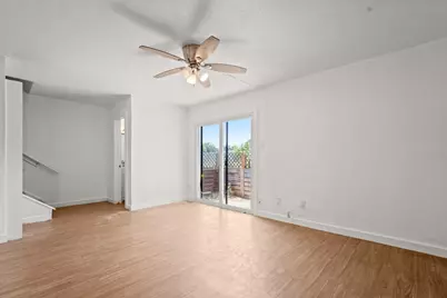 300 E Croslin Street #106, Austin, TX 78752 - Photo 2