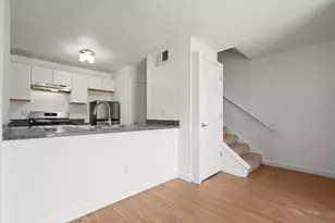 300 E Croslin St, Austin, TX 78752 - Photo 6