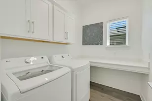 111 Breda Ave, Bastrop, TX 78602 - Photo 10