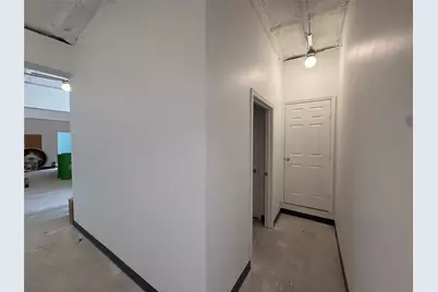 117 S Main Street, Elgin, TX 78621 - Photo 10