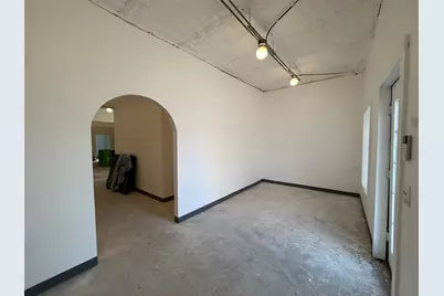 117 S Main Street, Elgin, TX 78621 - Photo 6