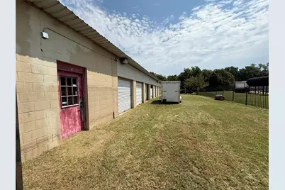 117 S Main Street, Elgin, TX 78621 - Photo 28