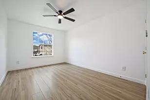 13501 Sierra Wind Ln, Elgin, TX 78621 - Photo 10