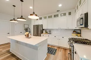 125 Broken Oak Dr, Liberty Hill, TX 78642 - Photo 2