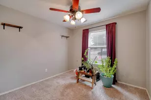 4302 King's Canyon Dr, Taylor, TX 76574 - Photo 20