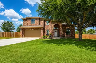 237 Cardinal Dr, Bastrop, TX 78659 - Photo 2