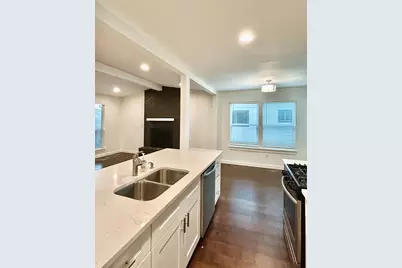 4914 Scarsdale Drive, Austin, TX 78744 - Photo 10