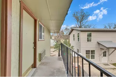 400 W 34th Street #206, Austin, TX 78705 - Photo 2