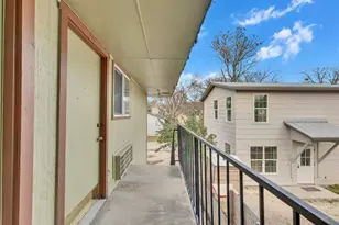 400 W 34th St, Austin, TX 78705 - Photo 2