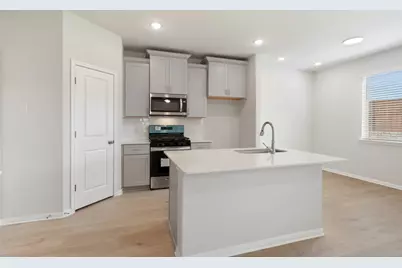 335 Young Street, Buda, TX 78610 - Photo 4
