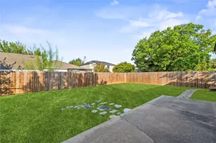 701 Sparkling Brook Ln, Leander, TX 78641 - Photo 6