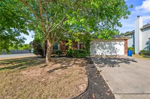 701 Sparkling Brook Ln, Leander, TX 78641 - Photo 34