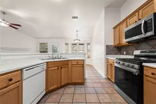701 Sparkling Brook Ln, Leander, TX 78641 - Photo 14