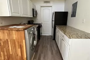 1106 W 22nd 1/2 St, Austin, TX 78705 - Photo 4