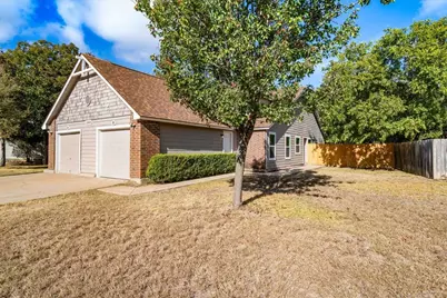 13300 Cowdray Park #B, Austin, TX 78729 - Photo 2