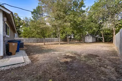 13300 Cowdray Park #B, Austin, TX 78729 - Photo 24
