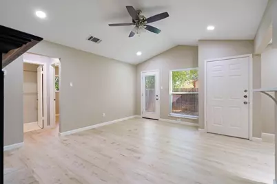 13300 Cowdray Park #B, Austin, TX 78729 - Photo 8
