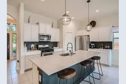 8005 Beacon Knob Way, Austin, TX 78744 - Photo 6