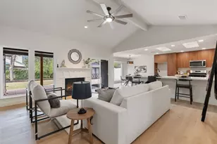 10106 Lindshire Ln, Austin, TX 78748 - Photo 4