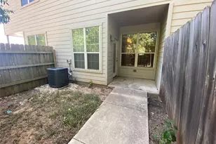 400 West St, Hutto, TX 78634 - Photo 16