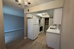 2600 Penny Ln, Austin, TX 78757 - Photo 2
