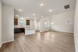 128 Lion's Tail Cv, San Marcos, TX 78666 - Photo 6