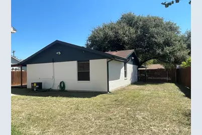 1303 Pendergrass Street, Lockhart, TX 78644 - Photo 2