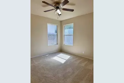 400 Blue Shale Drive, Jarrell, TX 76537 - Photo 4