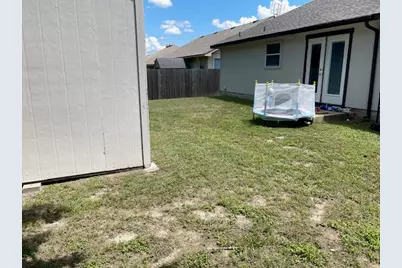 400 Blue Shale Drive, Jarrell, TX 76537 - Photo 16
