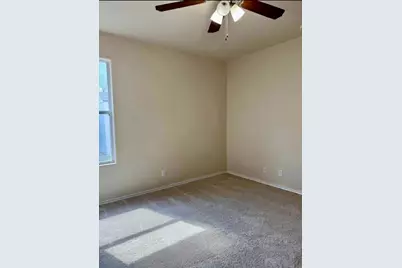 400 Blue Shale Drive, Jarrell, TX 76537 - Photo 2