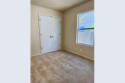 400 Blue Shale Drive, Jarrell, TX 76537 - Photo 8