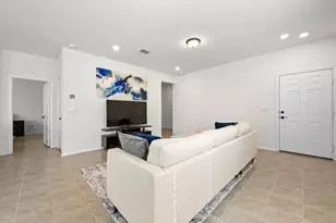 217 Summit Dr, Lockhart, TX 78644 - Photo 8