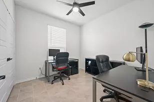 217 Summit Dr, Lockhart, TX 78644 - Photo 18