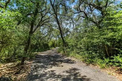 10412 Double Spur Loop, Austin, TX 78759 - Photo 4