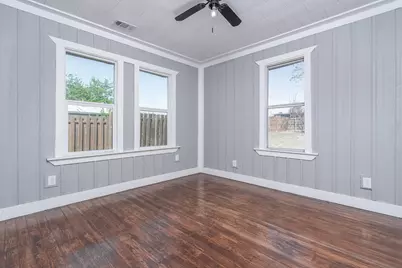 302 N Austin Street, Coupland, TX 78615 - Photo 16