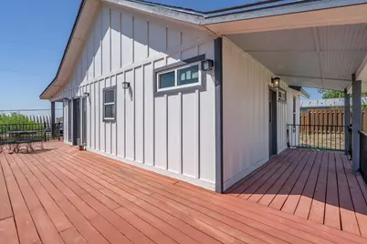 302 N Austin Street, Coupland, TX 78615 - Photo 4