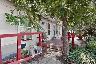 1302 1/2 Walnut Ave E, Austin, TX 78702 - Photo 6