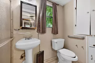 1302 1/2 Walnut Ave E, Austin, TX 78702 - Photo 24