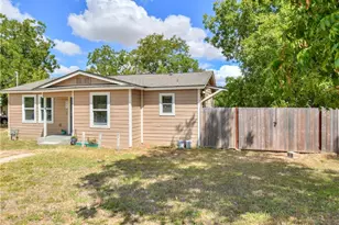 504 W 2nd St, Elgin, TX 78621 - Photo 22