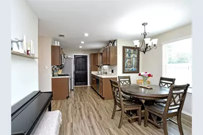 504 W 2nd Street, Elgin, TX 78621 - Photo 20