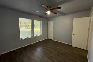 1200 Orchard Park Cir, Pflugerville, TX 78660 - Photo 8