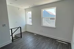 7603 Carver Ave, Austin, TX 78752 - Photo 2