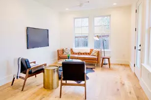 1903 W 30th St, Austin, TX 78703 - Photo 2