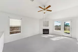 226 Sunshadow Dr, Lockhart, TX 78644 - Photo 4