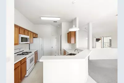 226 Sunshadow Drive, Lockhart, TX 78644 - Photo 10