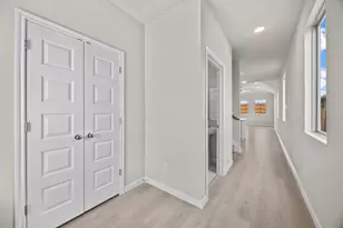 206 Hornet St, Elgin, TX 78621 - Photo 4
