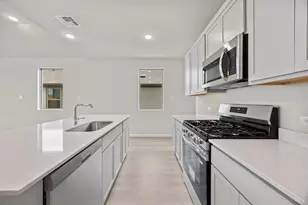206 Hornet St, Elgin, TX 78621 - Photo 12